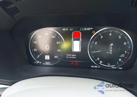 2021 Volvo Xc60 T5 Momentum z USA, uszkodzony, nr VIN YV4102RK3M1738375